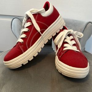 Skechers Red Street Cleat 7.5 Womens